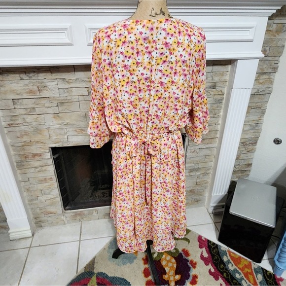 City Chic delicate mock wrap dress pink pansy ditsy print plus‎ size 16W new!! - Picture 5 of 12